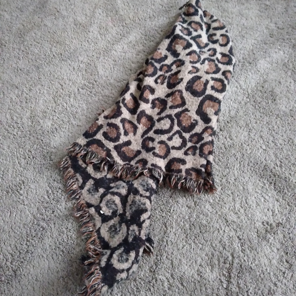Leopard print scarf
